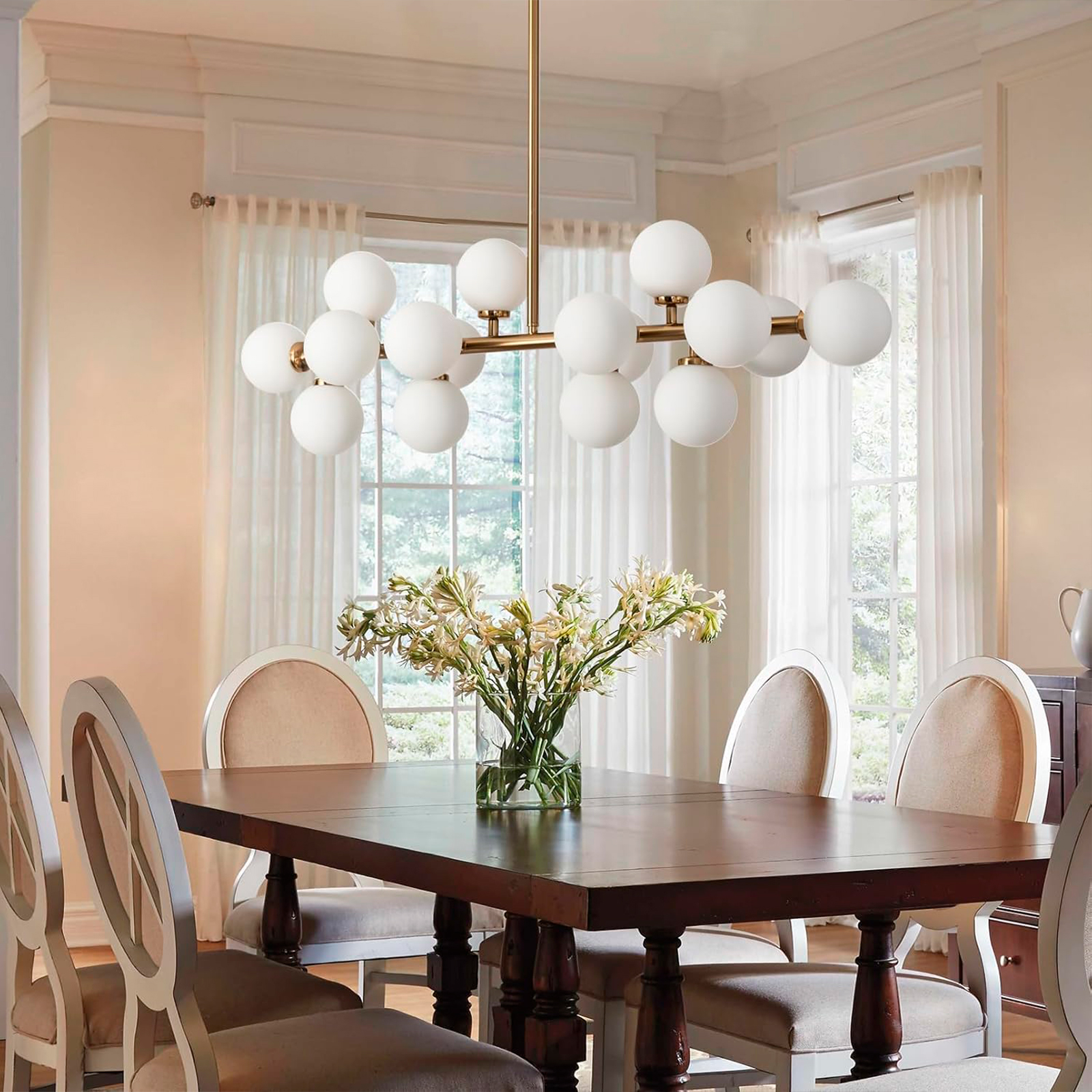 Heavenly Collections | Lustre Linéaire Moderne Multi-Lumières (16 lumières) - Suspension Or Brossé Style Mid-Century - Plafonnier Contemporain avec Sphères en Verre Opale