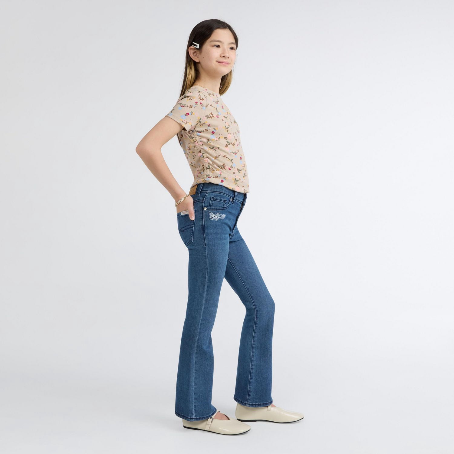 Levi Strauss Signature Jean Évasé pour Fille avec Broderie Papillon