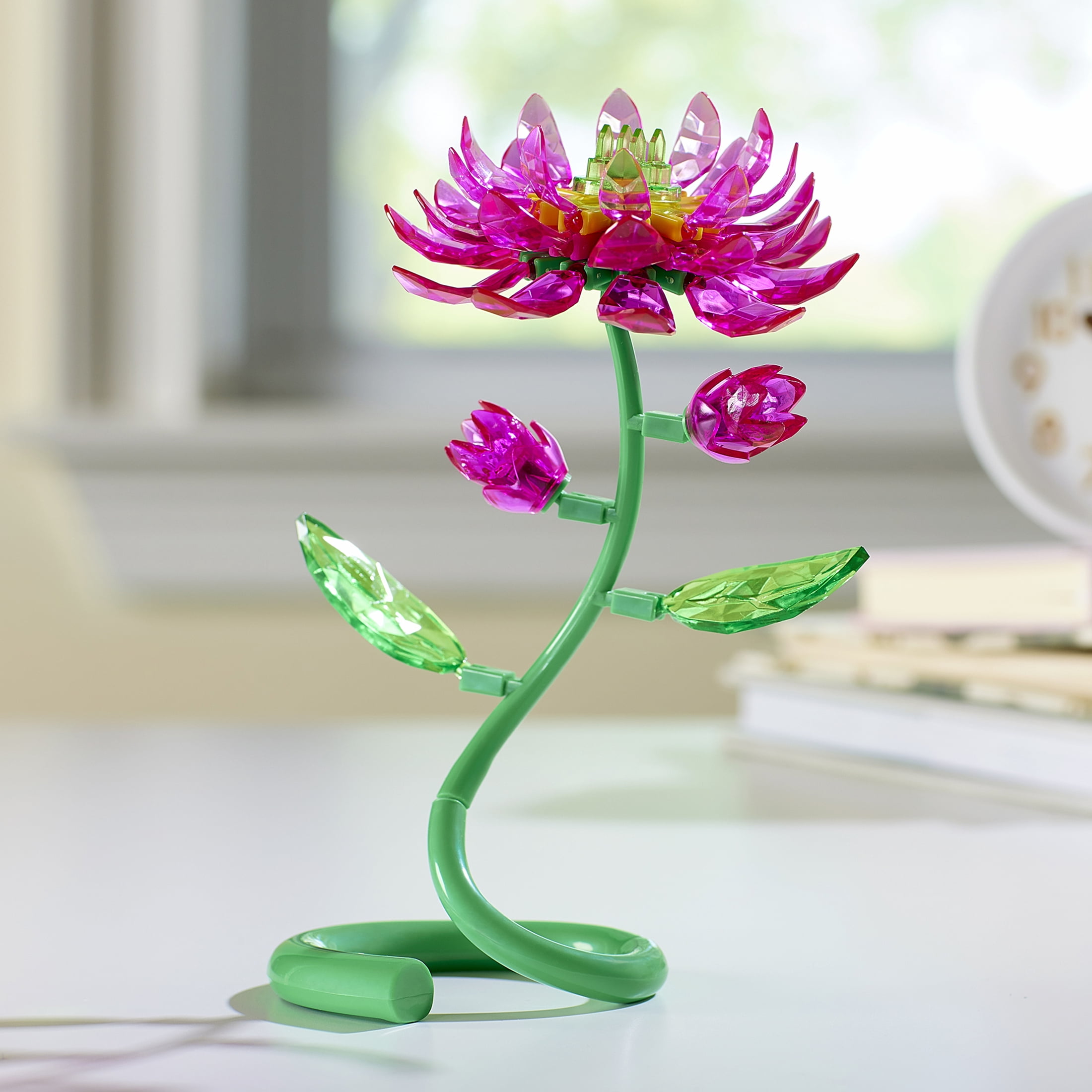 Kit de fleurs de lotus en fleurs Crystal Gem Creations par RoseArt, plus de 75 pièces, idéal pour les adultes, les préadolescents et les enfants de 8 ans et plus.