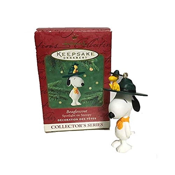 Hallmark Keepsake Ornament Beaglescout Snoopy QX6085