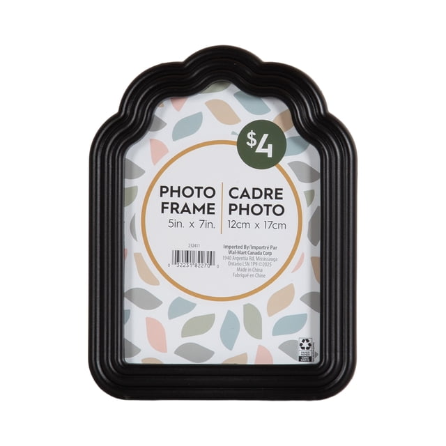DesignOvation Wiggle 5" x 7" Black Arch Tabletop Picture Frame