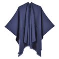 thumbnail image 1 of Châle Chaud pour Femmes - Poncho Réversible Ouvert pour l'Hiver, 1 of 2