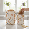 thumbnail image 1 of Sacs Alimentaires Réutilisables en Cire d'Abeille – Lot de 2 Motif de Cuisson / Sacs de Rangement pour Collations et Aliments Sans Plastique, 1 of 5