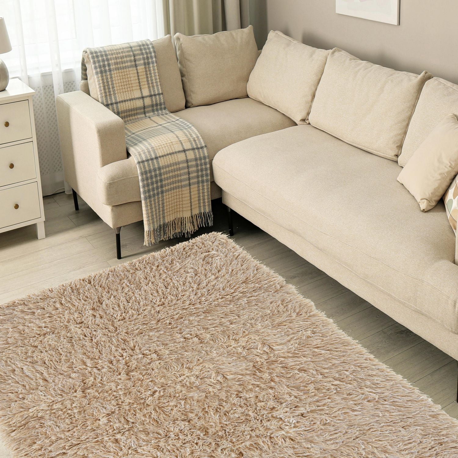 New Flokati 1400gr 5' x 8' Area Rug, Tan
