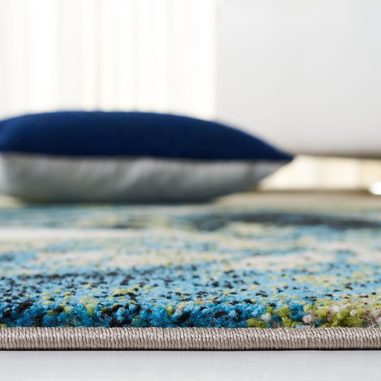 Safavieh Glacier Landen Abstract Area Rug
