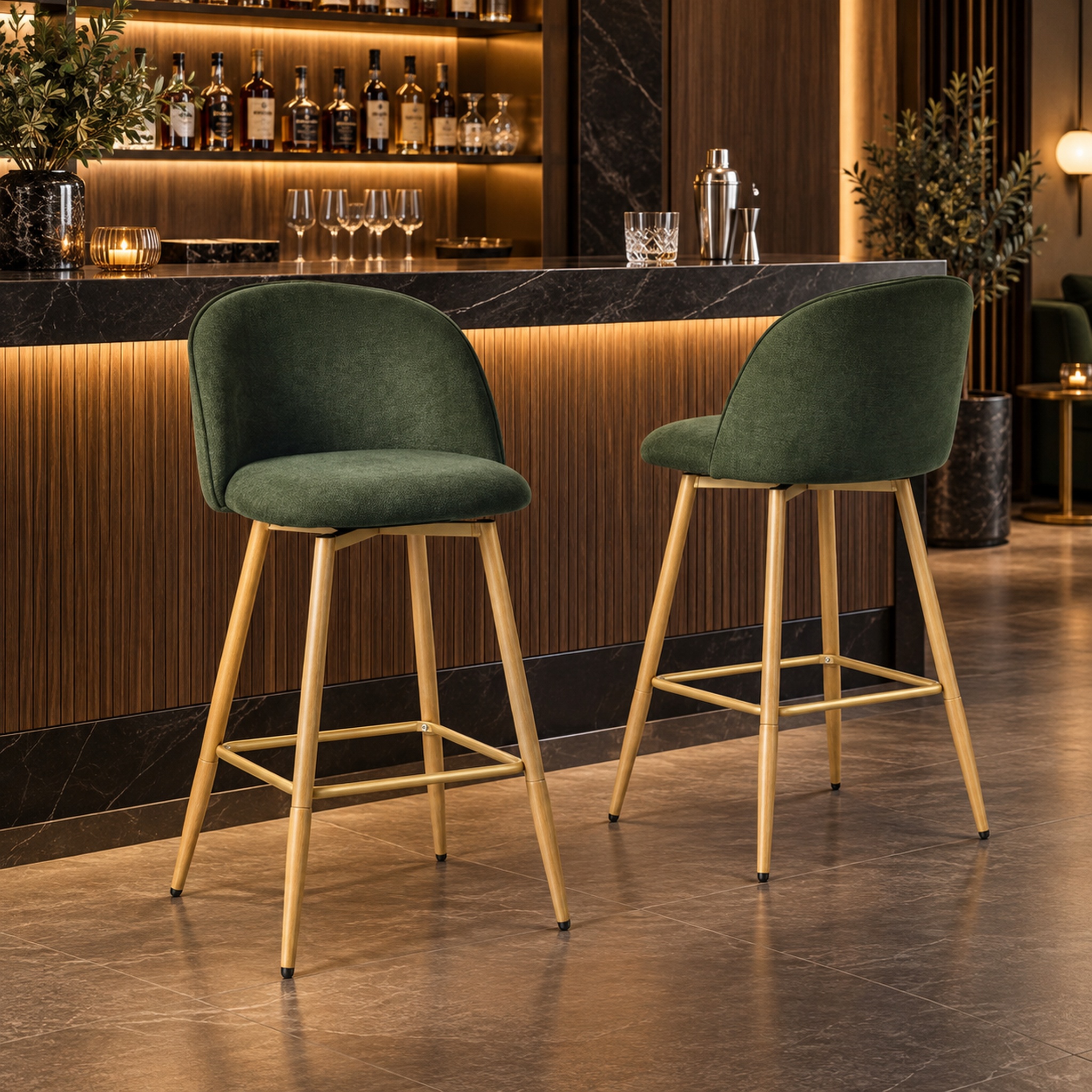 Homy Casa Ensemble de 2 tabourets pivotants 24.4", chaises vertes en tissu pour îlot de cuisine et bar maison