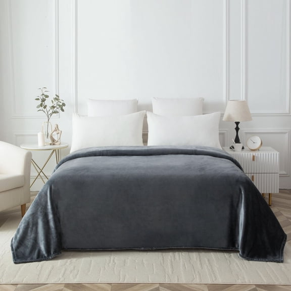 Mainstays Plush Blanket Gray DQ
