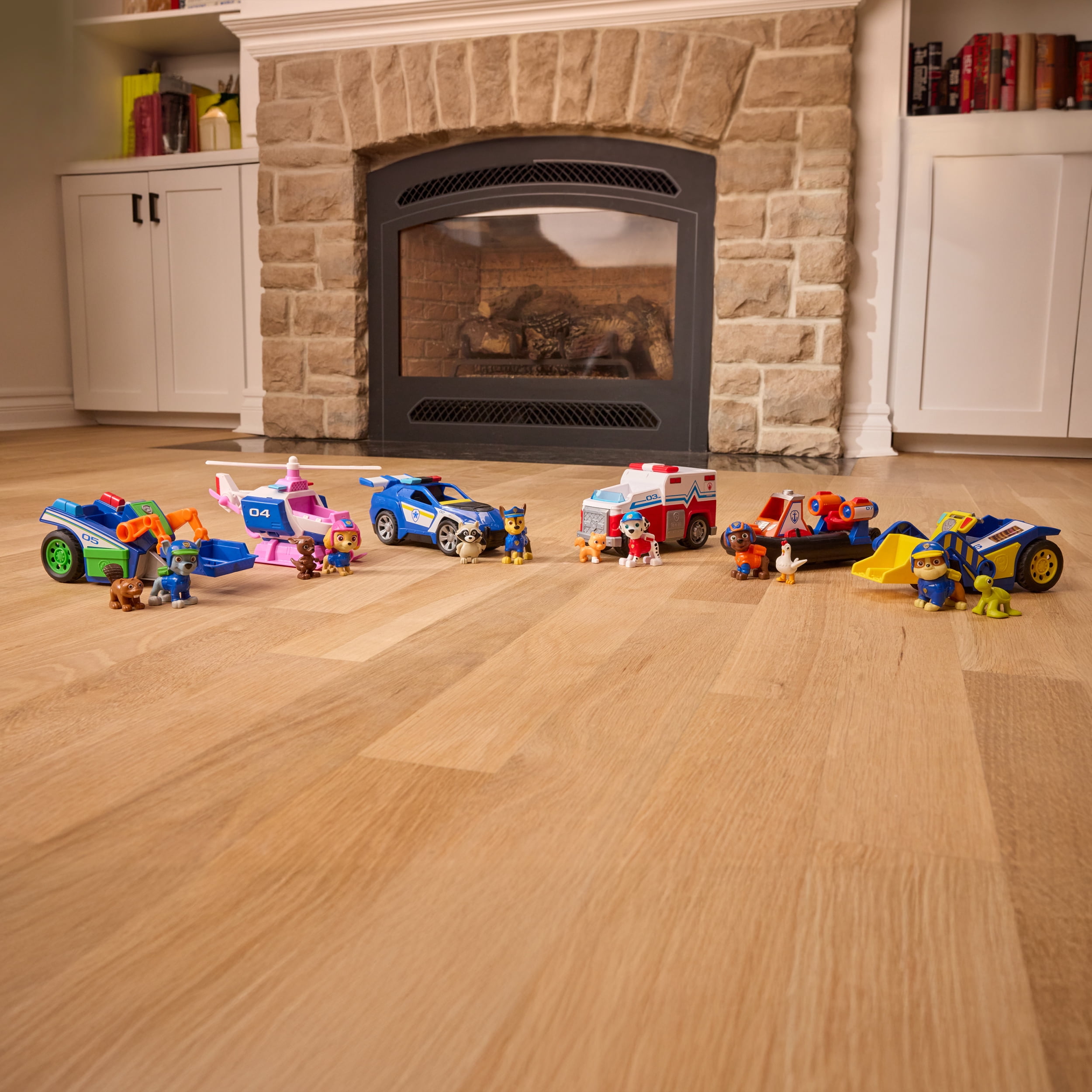 PAW Patrol: Search & Rescue, Rubble Rescue Bulldozer Vehicle with 2 Figures, Police Car Toy with Pull-Back Action, Kids Toys for Boys & Girls Ages 3+