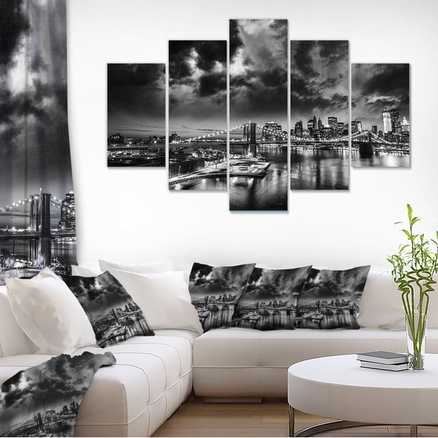 Amazing Night in New York City - Cityscape Canvas Print