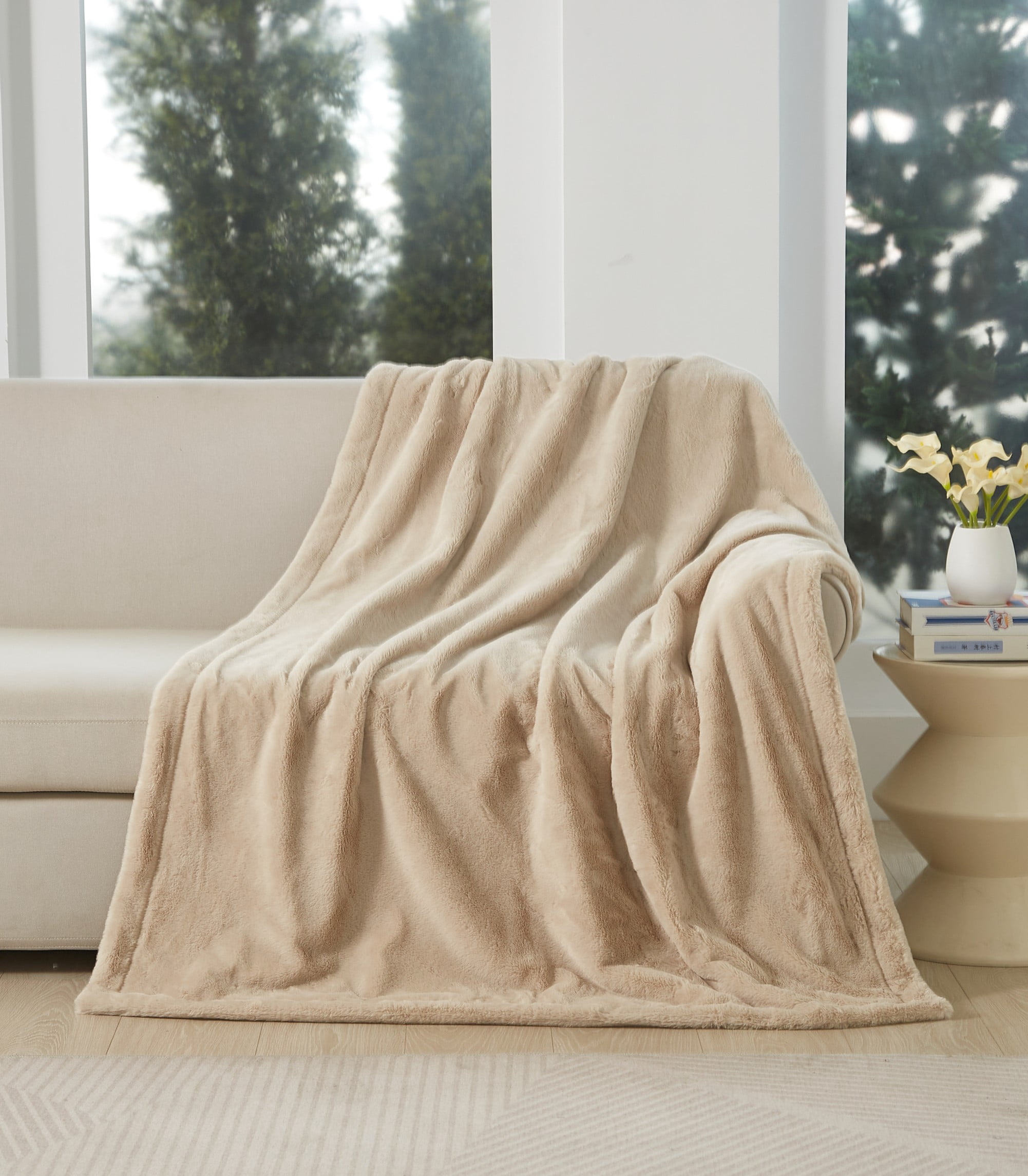 Better Homes & Gardens Faux Fur Throw, Beige, 50 x72