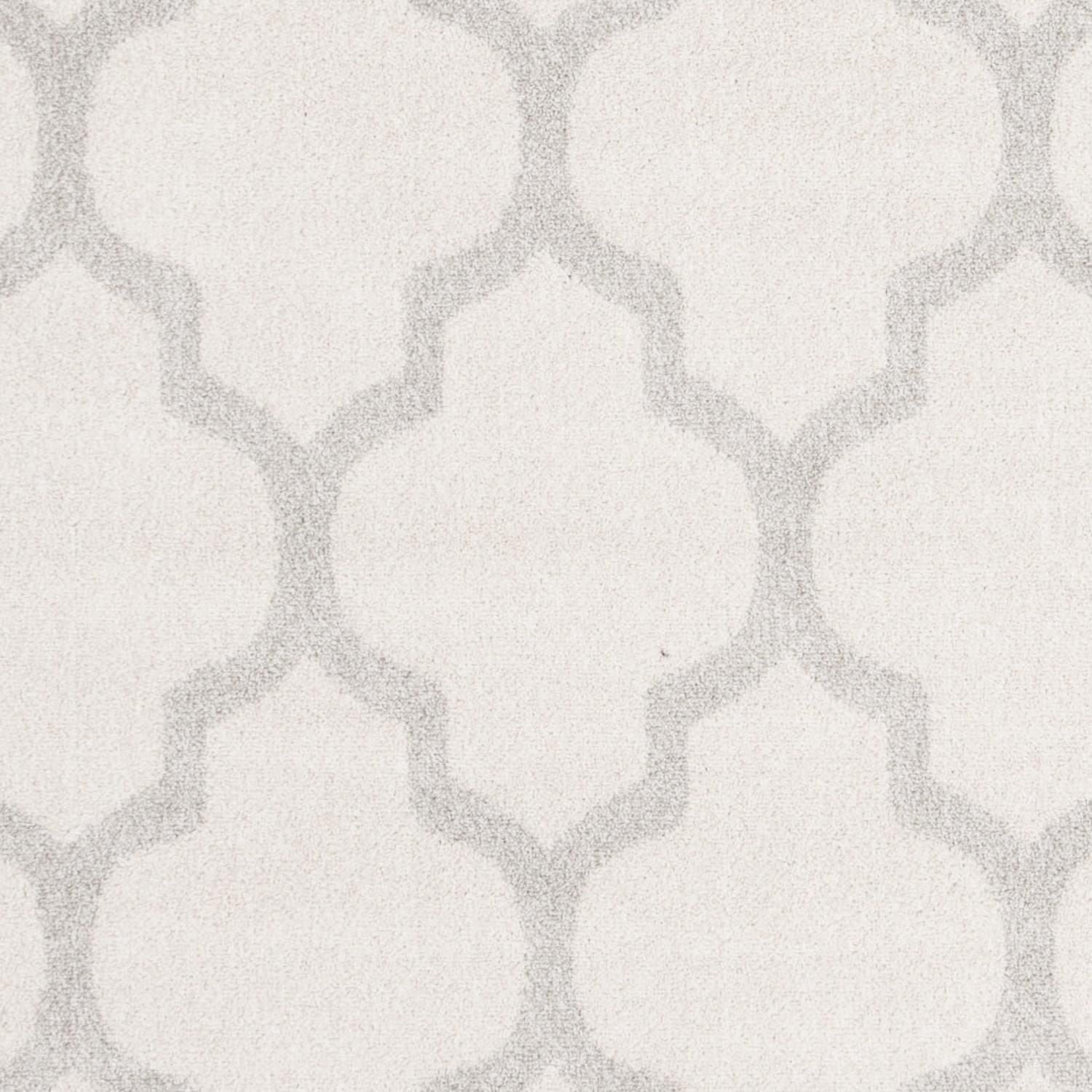 Safavieh Amherst Roderick Geometric Area Rug