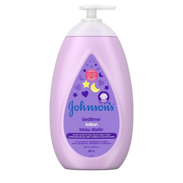 Johnson's Lotion pour le Coucher pour Peau Sèche en Bouteille Lavande de 800 ml avec Pompe Blanche, avec Étiquette Violette avec Étoiles, Lunes et Cœurs, Cliniquement Prouvée Douce et Sans Parabènes, Phtalates et Colorants pour Hydrater en Douceur et Apaiser la Peau de Bébé avant le Sommeil.