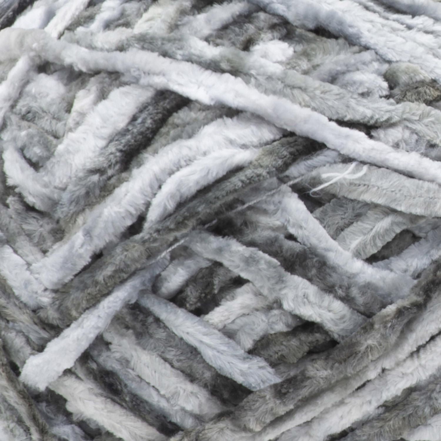 Bernat® Fil Écrasé Velvet™, Polyester #5 Volumineux, 10,5 Oz/300 G, 315 Yards