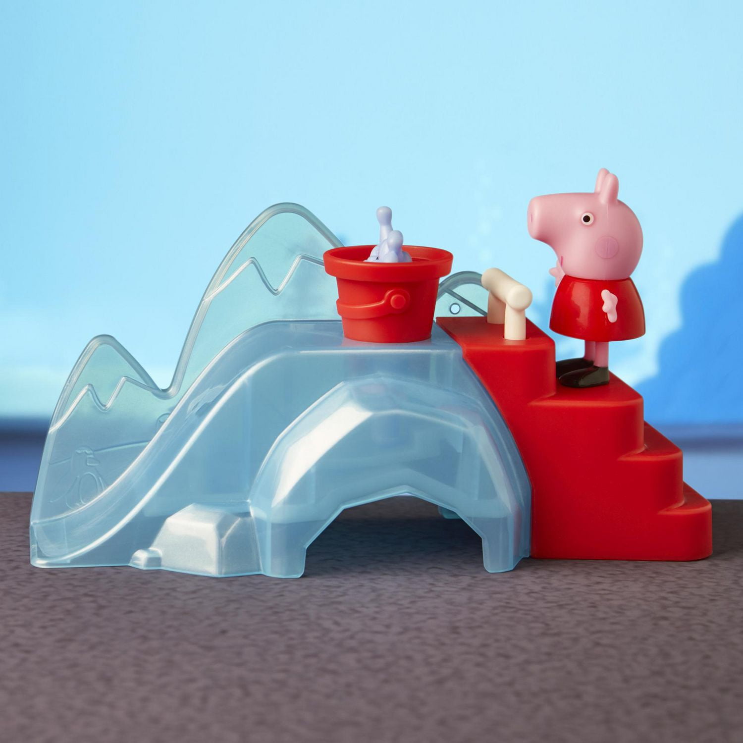 Peppa Pig Peppa’s Adventures Peppa’s Aquarium Adventure Playset Preschool Toy: Includes 4 Figures and 8 Accessories; for Ages 3 and Up