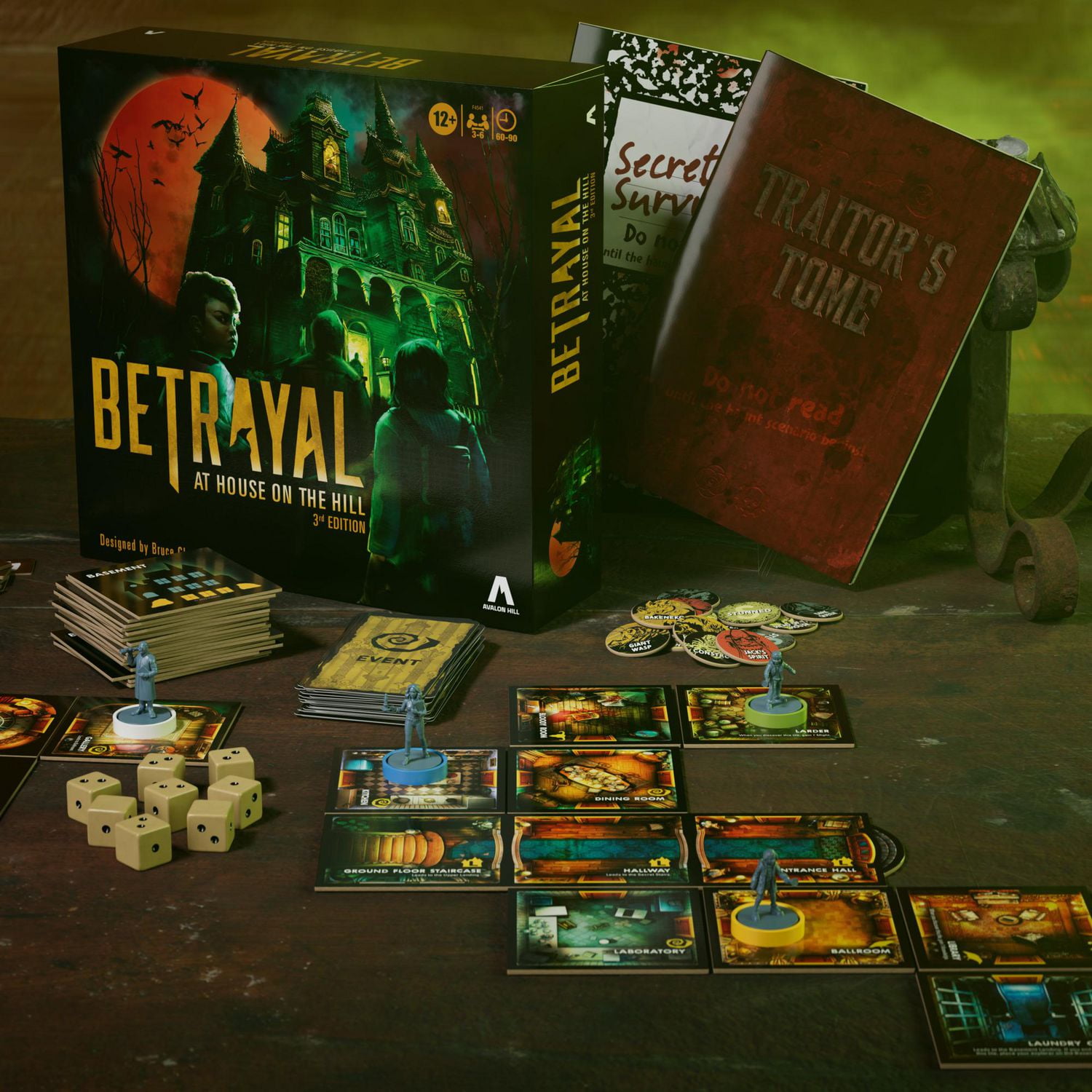 Avalon Hill Betrayal at the House on the Hill, jeu de plateau coopératif 3e édition, 50 scénarios effrayants, de 3 à 6 joueurs, dès 12 ans