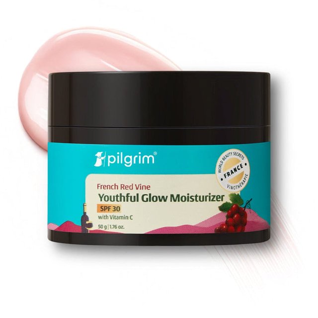 Pilgrim Red Vine Youthful Glow Moisturizer, 50gm