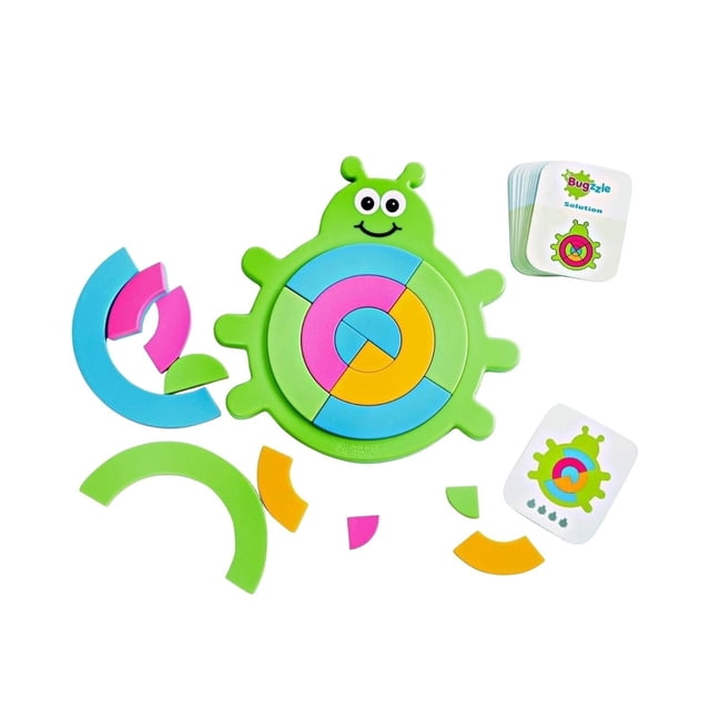 Fat Brain Bugzzle Jouet - un Casse-Tête d'Association de Motifs Bug! pour 3 Ans et Plus. l'Image Montre un Plateau de Casse-Tête Vert en Forme de Bug avec des Pièces de Casse-Tête Semi-Circulaires Bicolores dans des Nuances Vibrantes de Bleu, Rose, Jaune et Vert. Le Plateau Accompagne des Cartes de Défi Présentant des Motifs à Répliquer. Conçu pour Encourager la Motricité fine, le Raisonnement spatial et l'Apprentissage Précoce des Maths, Ce Jouet en Plastique ABS Sans BPA Comprend
