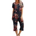 thumbnail image 1 of Mikilon Pyjama Décontracté pour Femmes, Ensemble de Sommeil, Imprimé Vintage, Manches Courtes, Pantalon Capri, 2 Pcs, Col Rond, Tenue de Détente Décontractée avec Poches, Ensemble 2 Pcs, Rouge-A S, 1 of 8
