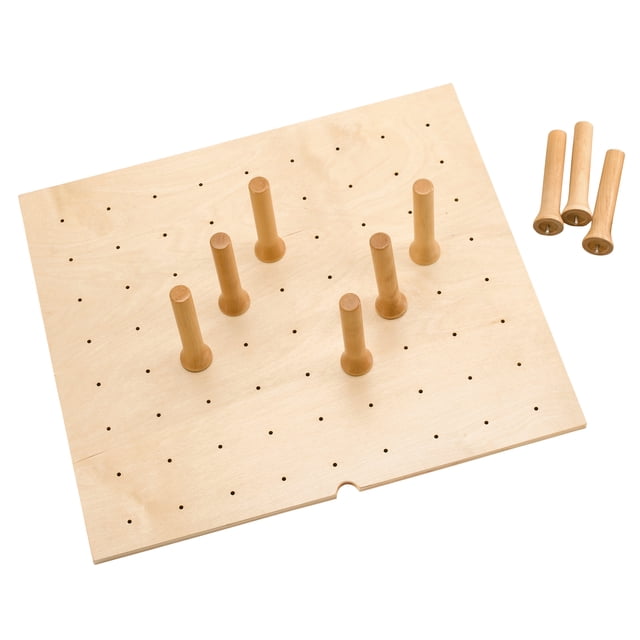 Rev-A-Shelf Organiseur de Tiroir à Panneau Perforé 24x21 Pouces Rognable avec 9 Chevilles, Modèle 4DPS-2421. le Panneau Perforé en Bois d'Érable Naturel Présente une Finition Transparente durable et Comprend 9 Chevilles en Bois pour une Organisation Personnalisable. Conçu pour des Tiroirs de 24,5 Pouces Ou Moins, Il Peut Être Découpé pour s'Adapter et Est Idéal pour Organiser la Vaisselle, les Casseroles, les Poêles et Autres Articles de Cuisine. le Panneau Est Entièrement Assemblé et Convient pour une Utilisation dans des Tiroirs de Cuisine Profonds