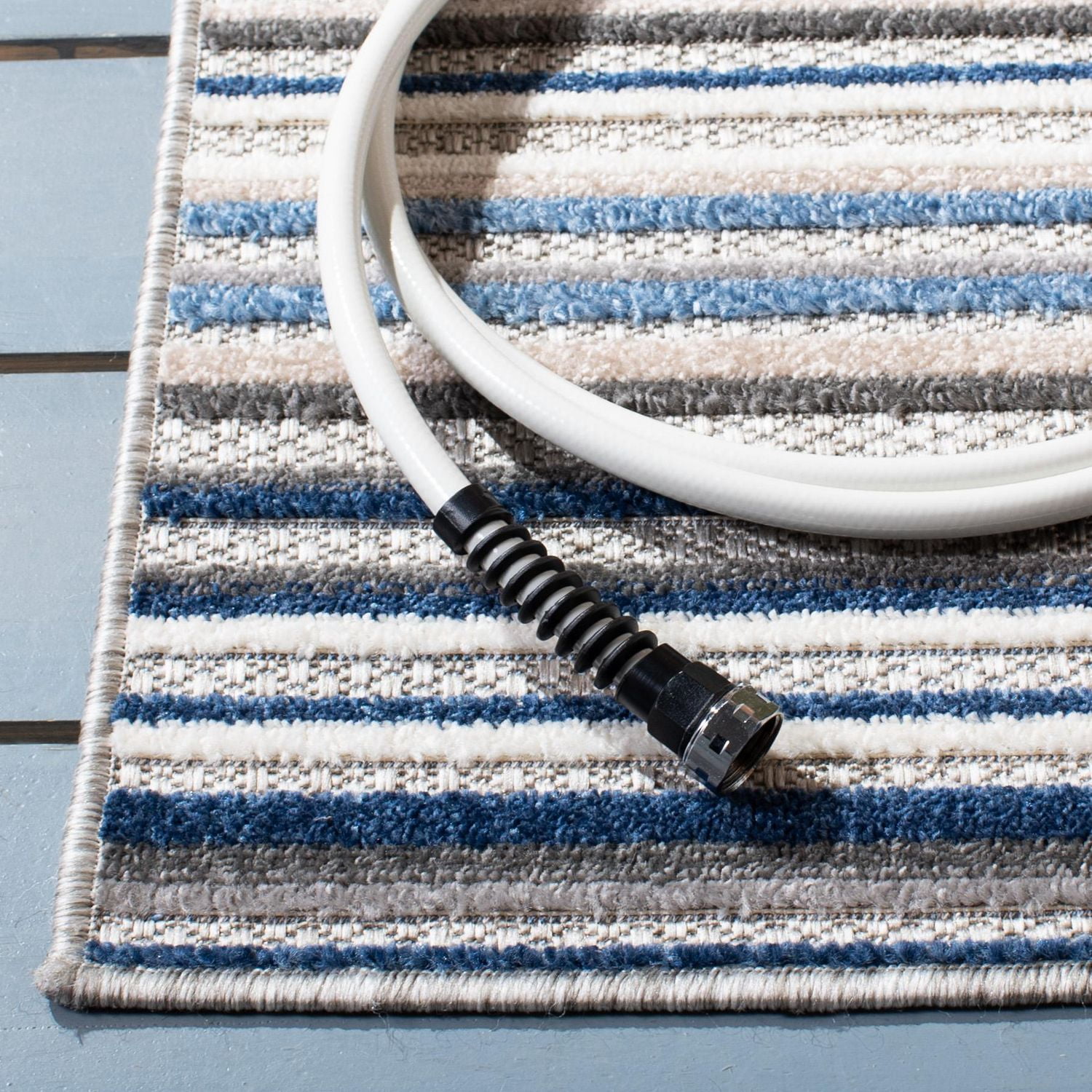Safavieh Cabana Siomha Striped Outdoor Area Rug