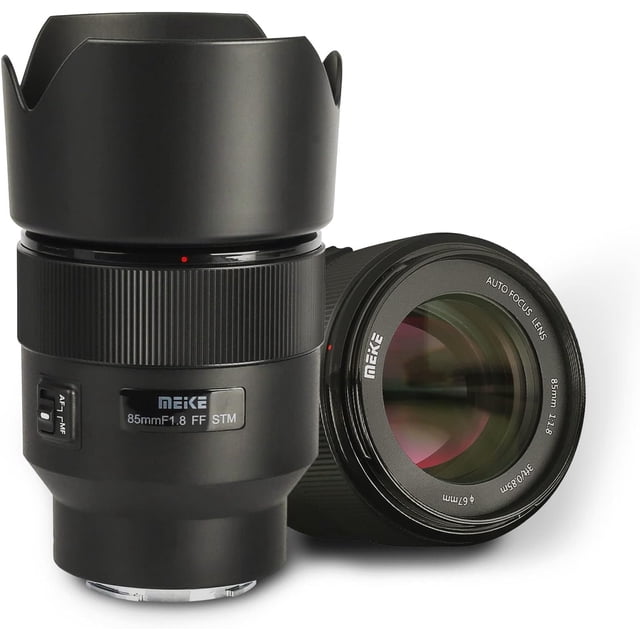 Meike 85mm F1.8 FF STM Plein Cadre Mise au Point Automatique Objectif Portrait pour Sony Monture Électronique, Conçu pour les Appareils Photo Sans Miroir Sony Plein Cadre et APS-C comme les Séries a9, a7 et a6000. Cet Objectif Téléphoto Moyen Présente une Grande Plage d'Ouverture de f/1.8 à f/22, un Filtre de 67mm, et une construction à 6 Groupes pour une Qualité d'Image Nette. Comprend un port micro-USB pour les Mises à Jour du Micrologiciel. Aff