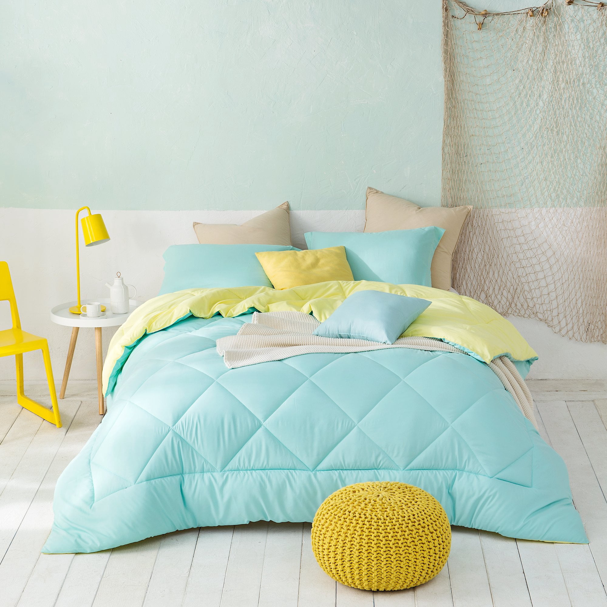 Byourbed Yucca/Limelight Yellow Full Comforter - Oversized Full XL Bedding