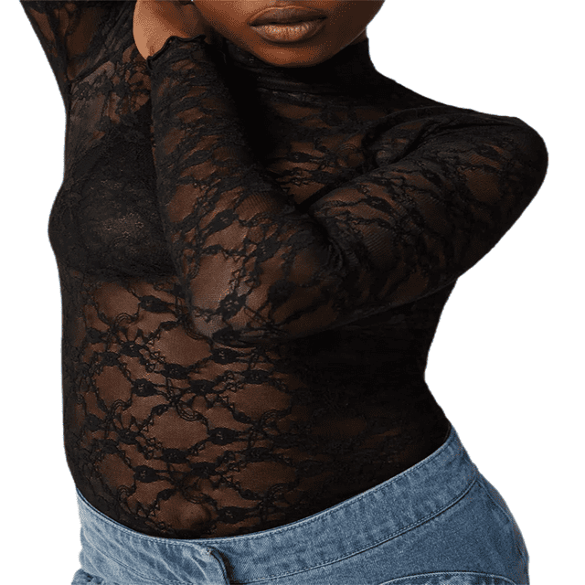 Chandail à Col Roulé en Dentelle Transparente de Base pour Femmes à Manches Longues, avec Motif de Dentelle Florale, Coupe Ajustée et design Transparent. Ce Haut Noir P'Agence avec un Col Roulé et s'Agence avec des jeans en denim, Idéal pour une Tenue Décontractée Ou des collections de Hauts pour Femmes.