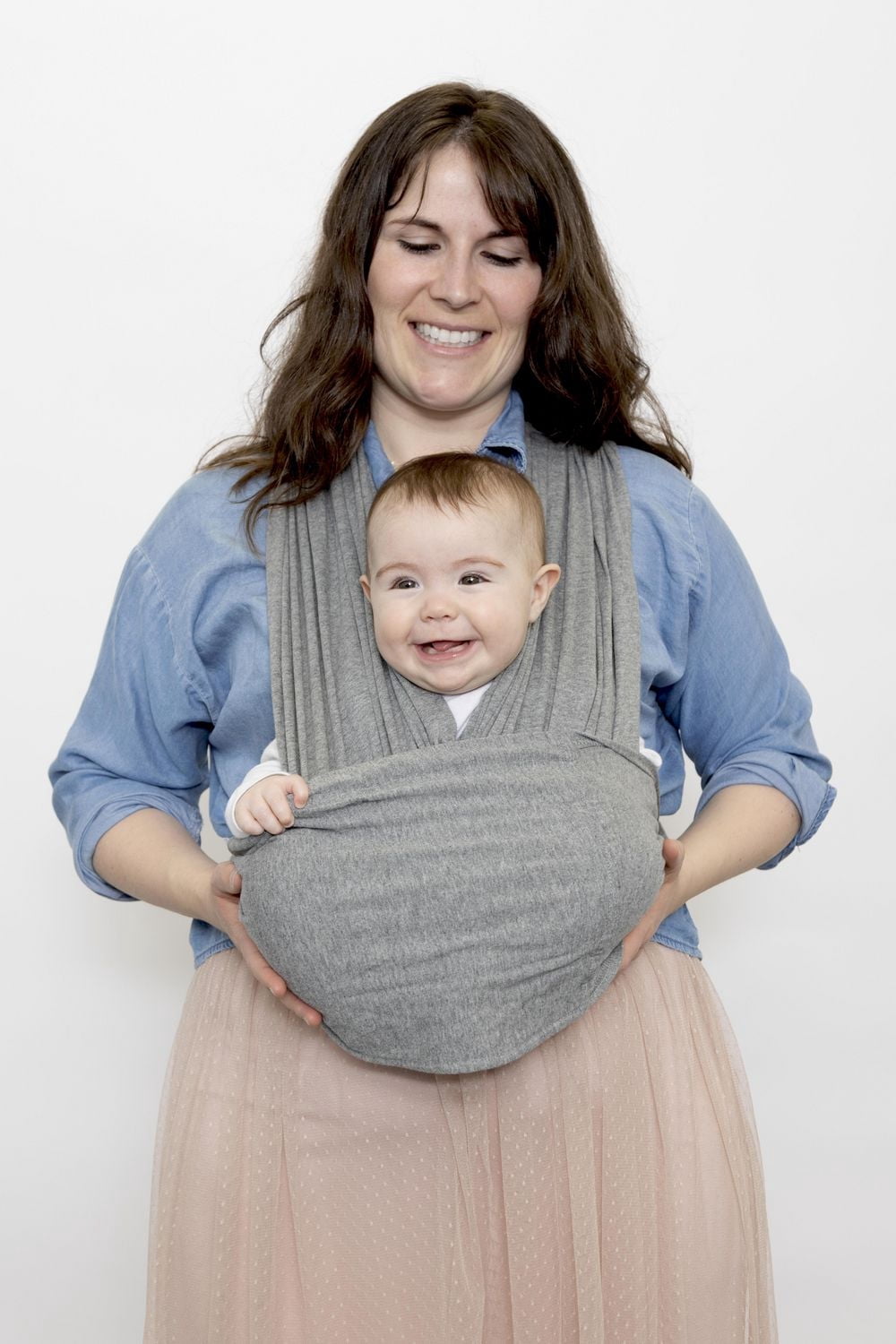 Snüg - Ready-to-wear ergonomic baby wrap, no tying or buckling, designed for skin-to-skin
