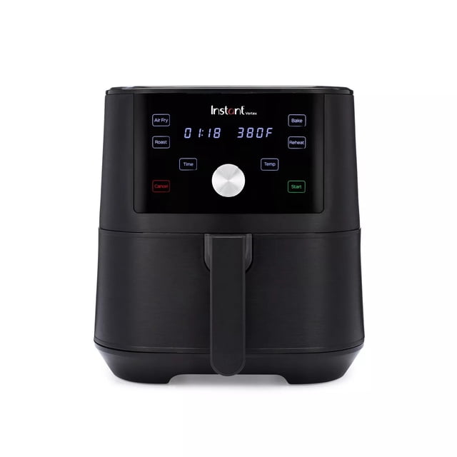 Instant Pot Vortex Friteuse à Air Chaud de 6 Pintes Noire, Présentant un design avant Élégant avec un Panneau de Commande Numérique et un Bouton central. Cette Friteuse à Air Comprend Quatre Programmes Intelligents Intégrés pour la Friture à Air, la Rôtisserie, la Cuisson et le Réchauffage. le Grand Panier pour Friture à Air Accueille un Sac de Frites de 2 Livres Ou un Poulet de 4 Livres. Nouvel Article en Boîte Ouverte avec Emballage de Vente au Détail d'Origine Qui Peut Révéler de l'Usure.