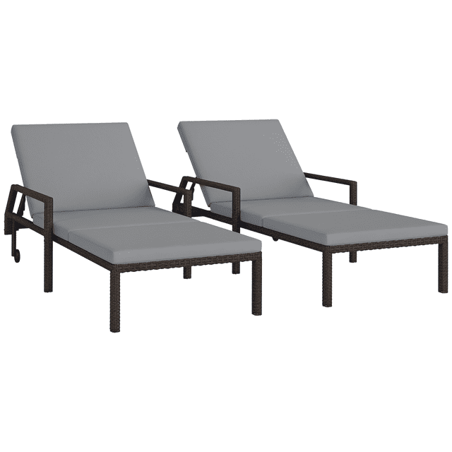 Outsunny 2 Pcs Chaises Longues de Patio en Osier avec Roues - Ensemble de 2, Gris. Deux Chaises Longues d'Extérieur Faites avec des Cadres en Rotin PE Tressé à la Main en Osier et en Acier pour la Durabilité. Chaque chaise Longue Présente un Dossier Réglable à 5 Niveaux, des Roues Flexibles pour la Mobilité, et des Coussins Gris pour le Confort. Dimensions : 26.8 Pouces L x 76.8 Pouces P x 18.9 Pouces H. Idéal pour les patios, les Jardins Ou la Détente au Bord de la Piscine.