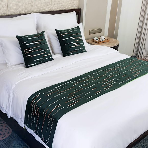 Yokqexz Bed Runners for King Size Bed Solid Color Bed Scarf Velvet Rhinestones with Tassel Luxury Bedspread No Fading Blanket Christmas Bedding Decor for Bedroom Home Hotel(Green,45 * 45cm(No core))
