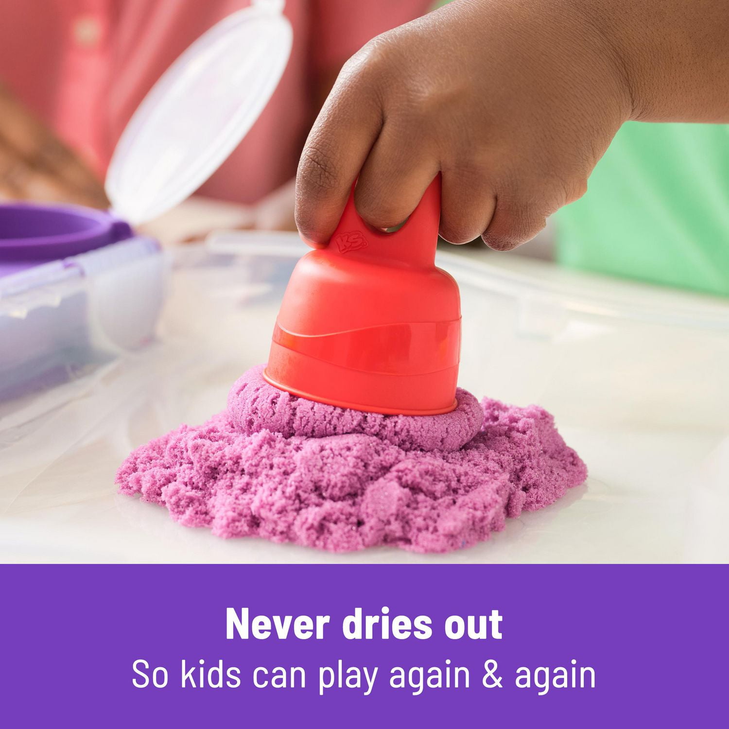 Kinetic Sand, Variety Case with Beach, Neon & Shimmer Play Sand (2lbs) & 5 Tools, Reusable Storage, Sensory Toys, Christmas Gifts for Kids Ages 3+