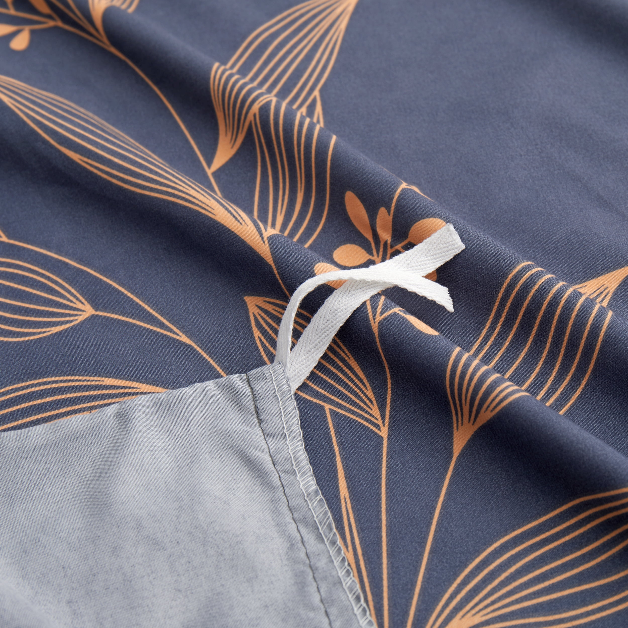Marina Decoration Ultra Soft Silky Rich Printed Rayon from Bamboo All Season Duvet Cover Fitted Sheet Ensemble Bedding Set with Zipper and Corner Tie
