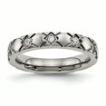 thumbnail image 1 of Bague en Titane Poli à Croisillons Rainurés avec Oxydes de Zirconium Taille 13, 1 of 6