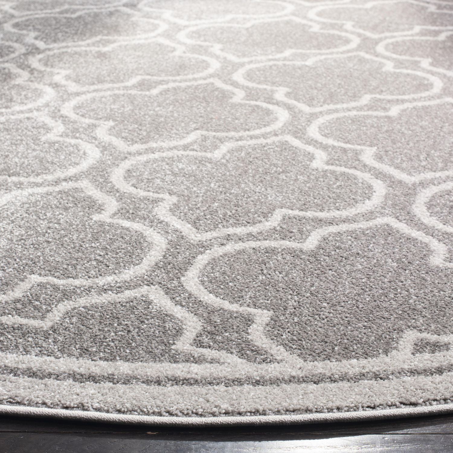 Safavieh Amherst Wilson Geometric Area Rug