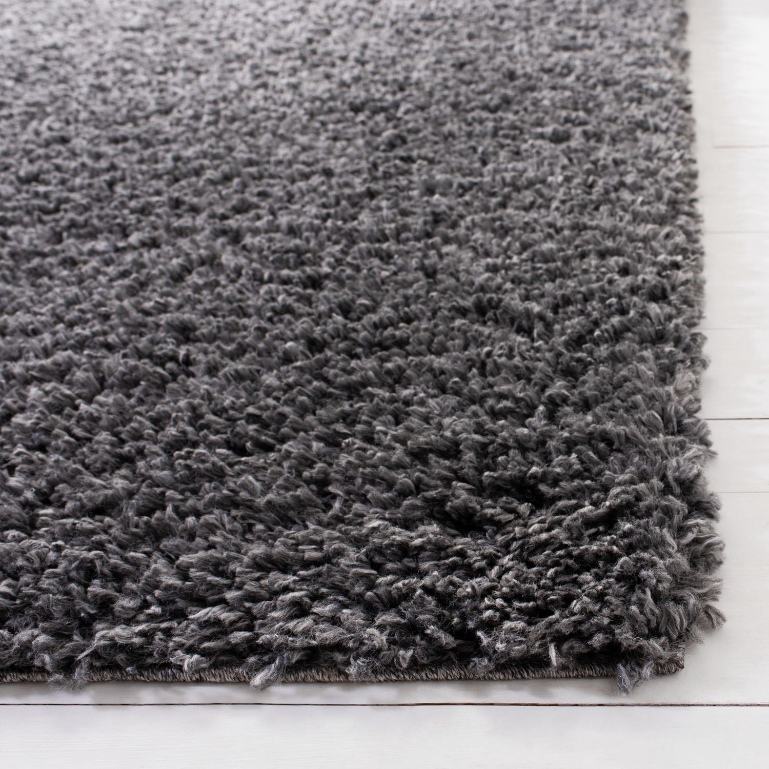 Safavieh August Sophia Solid Plush Shag Area Rug