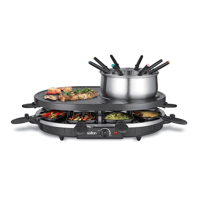 Salton - Ensemble de Service pour Fondue et Raclette en Noir, Comprenant un Bol à Fondue en Acier Inoxydable, Huit Moules à Raclette, Huit Grattoirs et Huit Brochettes à Fondue. le Gril a une surface Antiadhésive, un Contrôle de Température Réglable, et Est Conçu pour Recevoir jusqu'à Huit Personnes. Visible sur l'Image, des Aliments Grillés Se Trouvent sur le Gril Supérieur et Divers Ingrédients dans les Moules à Raclette Dessous.