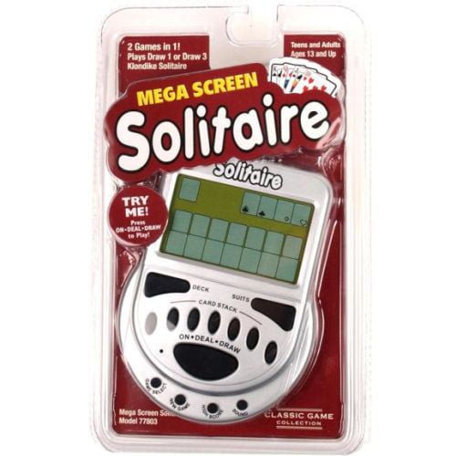 EDUCA BORRAS Casse-Tête Solitaire sur un Méga Écran Jeu Électronique Portatif Présentant un Grand Écran Facile à Lire pour Jouer au Solitaire Klondike. l'Appareil Portatif Comprend des options pour Tirer 1 Ou Tirer 3 Jouages, avec des Boutons Clairement Étiquetés pour le Jeu, l'Empilement de Cartes et les Fonctions on-deal-draw. Emballé dans un Emballage blister Rouge avec des Détails sur le Produit et une Image de Marque visible. Convient aux Ados et aux Adultes de 13 Ans et Plus