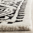 thumbnail image 2 of SAFAVIEH Cambridge Leslie Geometric Area Rug, 2 of 3