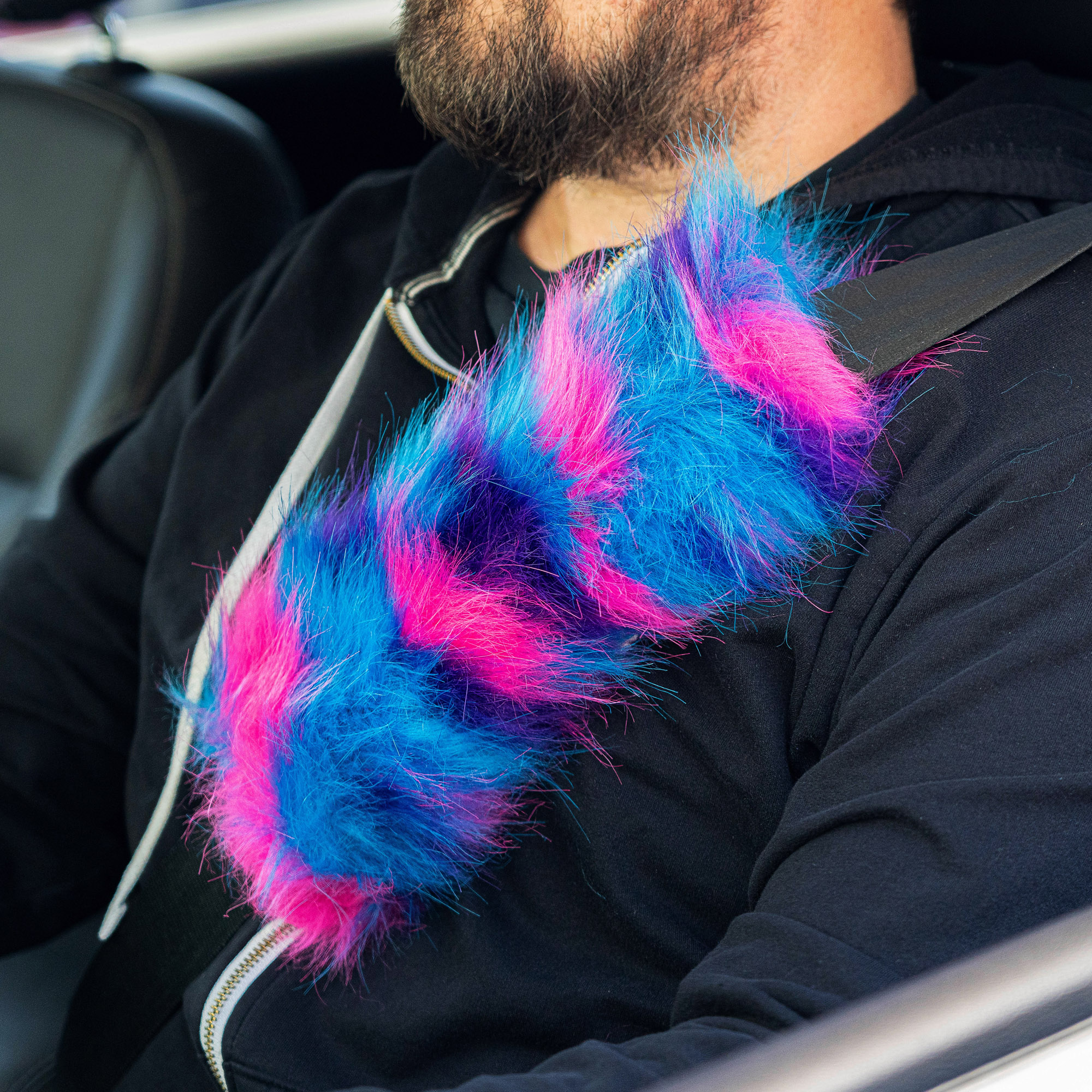 Coussin d’épaule en peluche Alpena pour ceinture de sécurité, housse douce avec fermeture autoagrippante