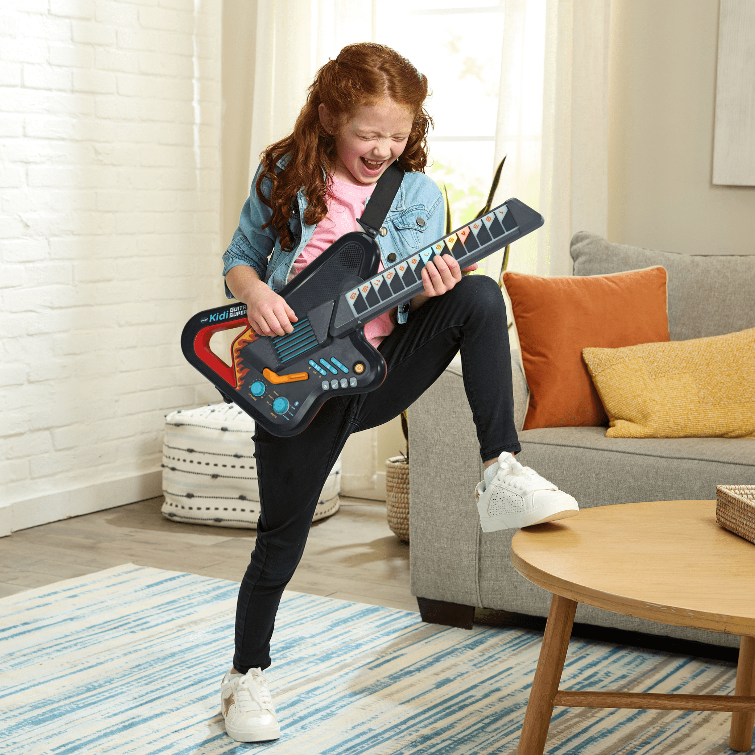 VTech Kidi Guitare Superstar pour créer de la musique, former un groupe, jouer à des jeux et plus encore pour les enfants - Version Française, 5+ Ans