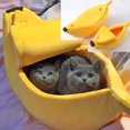 thumbnail image 3 of Créatif Forme Banane Chien Chats Nid Doux Hiver Chiot Chaton Chaud Maison Lit, 3 of 10