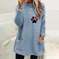 thumbnail image 1 of EQWLJWE Tunique en Molleton pour Femmes, Chandail à Enfiler, Longue Robe Sherpa, Imprimé d'Empreintes de Pattes, Chandails Duveteux, Coupe Ample, Col Rond, Manches Longues, Manteau Duveteux avec Poches, 1 of 4