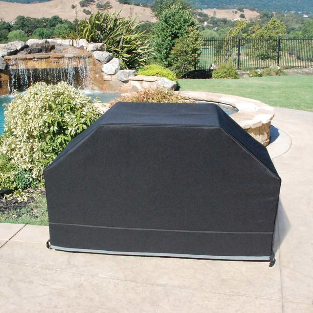 Housse de Gril BBQ Réversible de Qualité Supérieure 68 Pouces Montrée dans un Cadre Extérieur, Ajustée de Façon Sécuritaire au-Dessus d'Un Gril. la Housse Est Fabriquée en Matériau polyester durable avec une Doublure en TPU, Offrant une Déperlance Supérieure et une Résistance aux Fissures et à la Décoloration. Elle Présente un design Réversible avec Côtés Gris et Noirs, des Sangles à Boucle, des Cordons pour un Ajustement Serré, et des Évents Latéraux Recouverts pour une Meilleure ventilation.