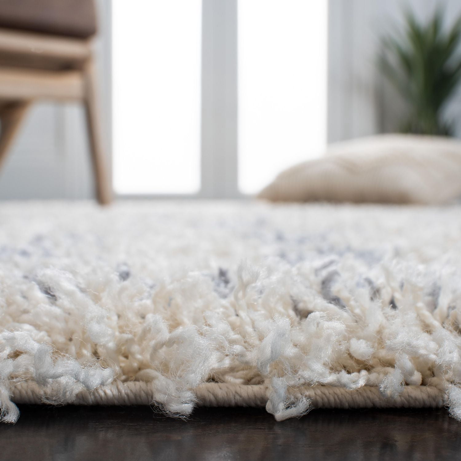 Safavieh Venus Susan Abstract Geometric Shag Area Rug