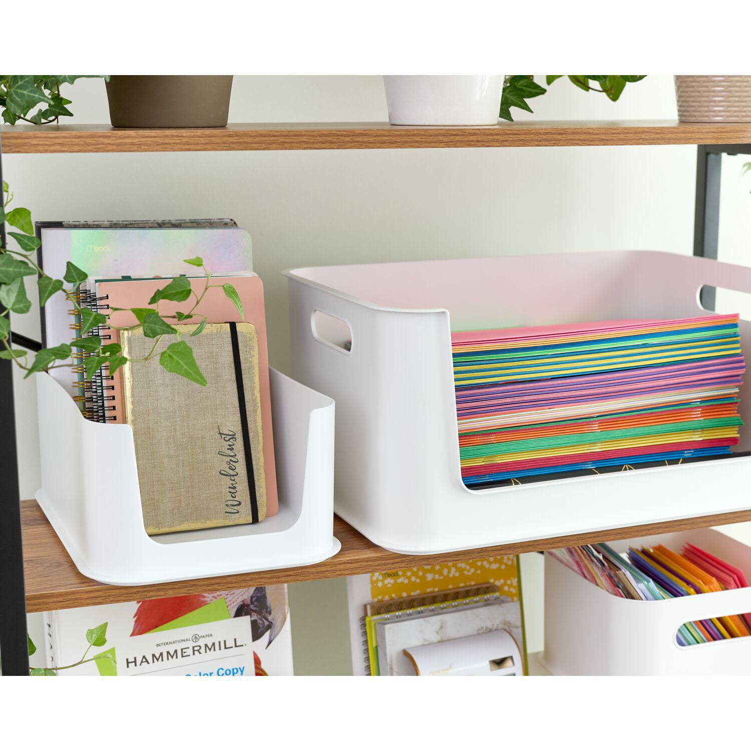 Bac de rangement moyen coco 11,9" iDesign Eco à ouverture frontale, avec poignée, en plastique recyclé sans BPA – 8,4" x 11,9" x 5"
