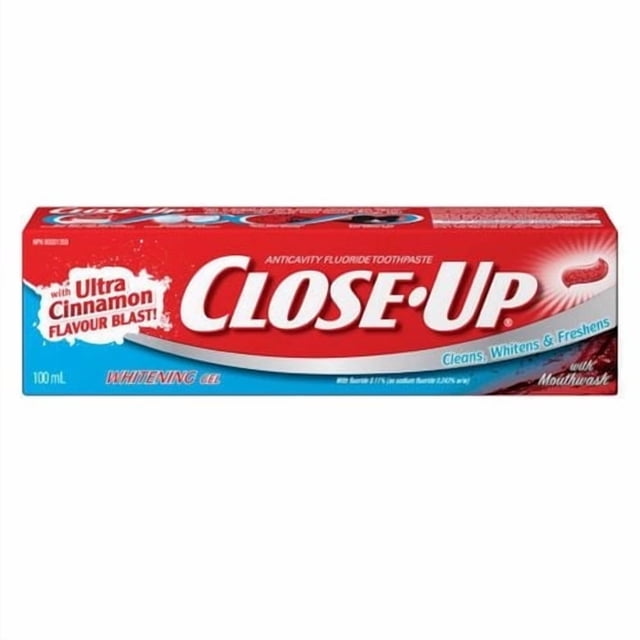 Close-Up Anticavity Fluoride Gel Toothpaste with mouthwash, Whitening, 100mL, 100mL