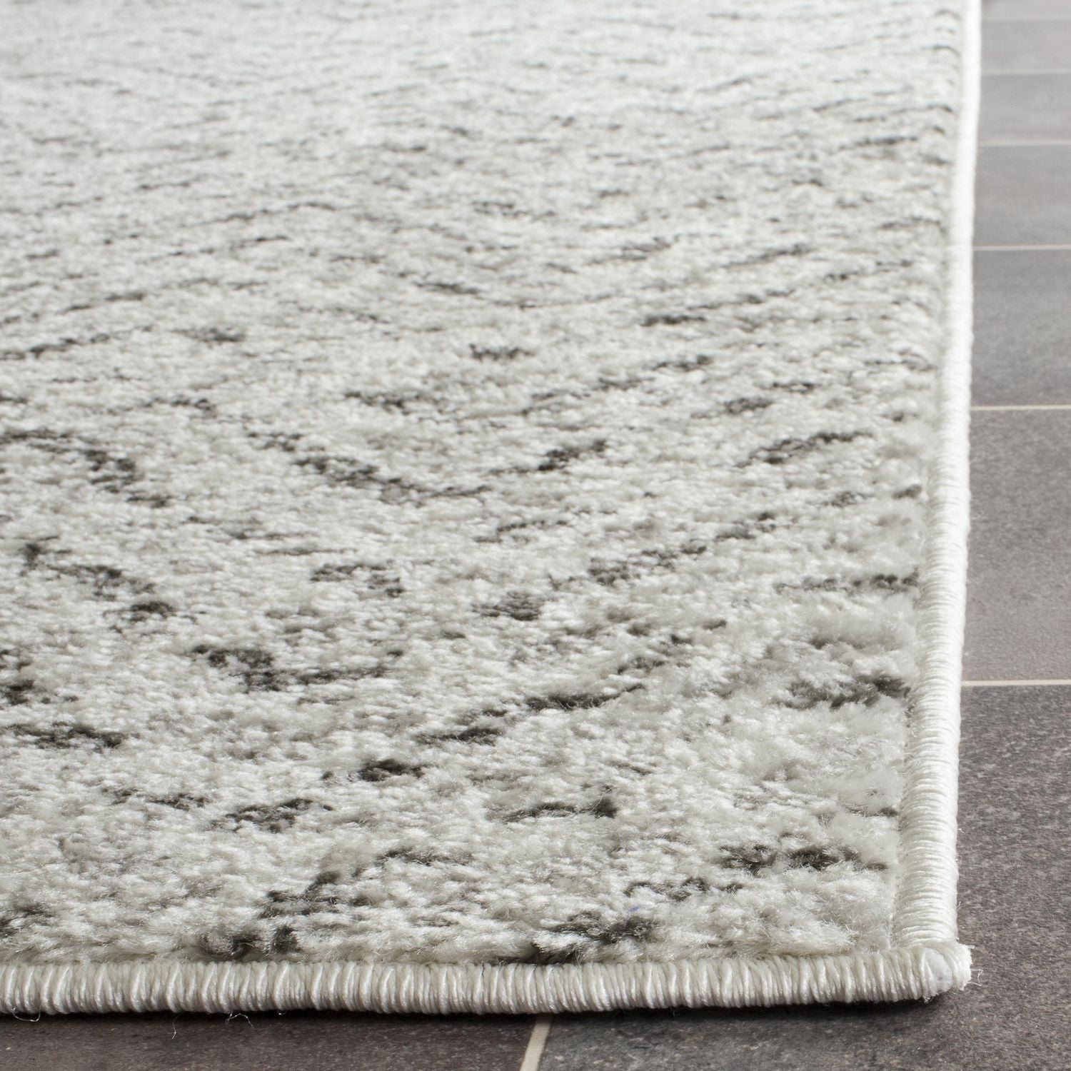 SAFAVIEH Adirondack Altan Tapis Chevron