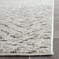 thumbnail image 2 of SAFAVIEH Adirondack Altan Tapis Chevron, 2 of 3