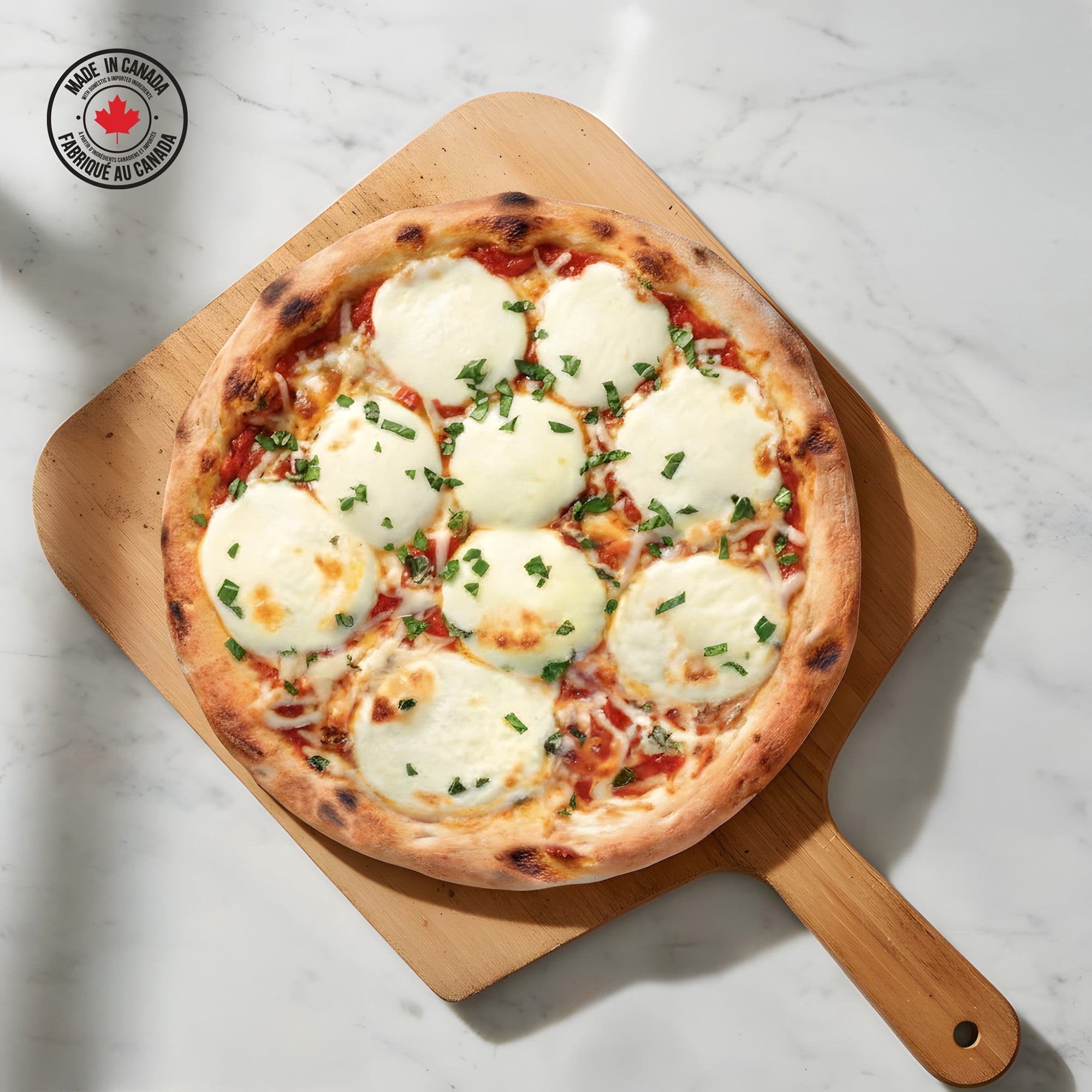 Pizza Martha Stewart margherita avec mozzarella fraîche, étirée à la main et cuite sur pierre, avec croûte au levain, 368 g